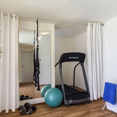 Ostello Rhodes & Bar *