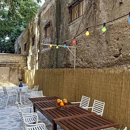 Vandrerhjem Rhodes & Bar