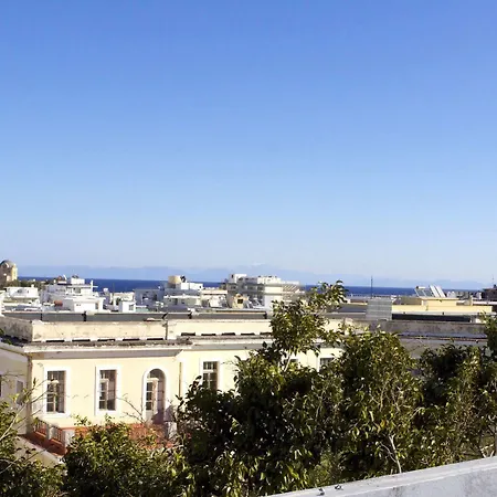 Rhodes & Bar Hostel *