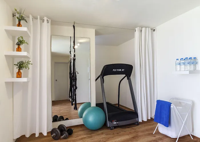 Ostello Rhodes & Bar *