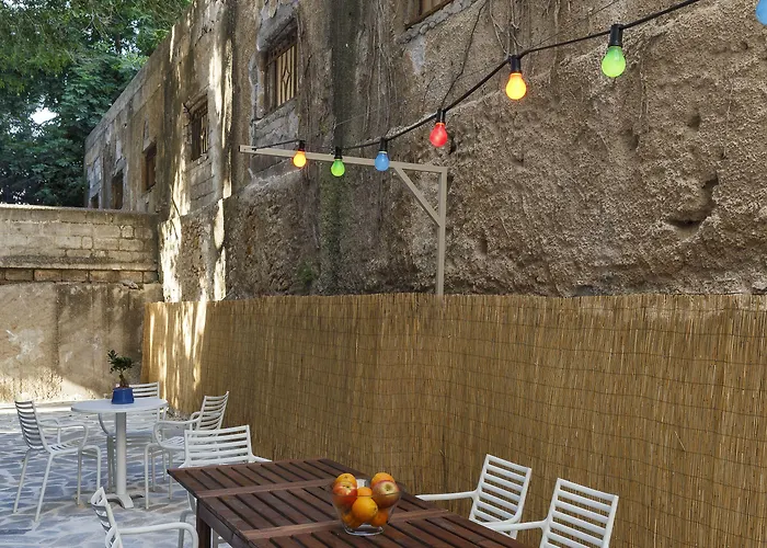 Rhodes & Bar Rhodes City