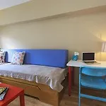Rhodes Hostel&bar Hostel *