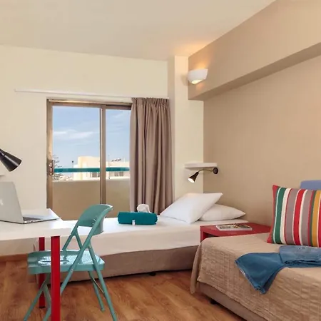 Auberge de jeunesse Rhodes & Bar *